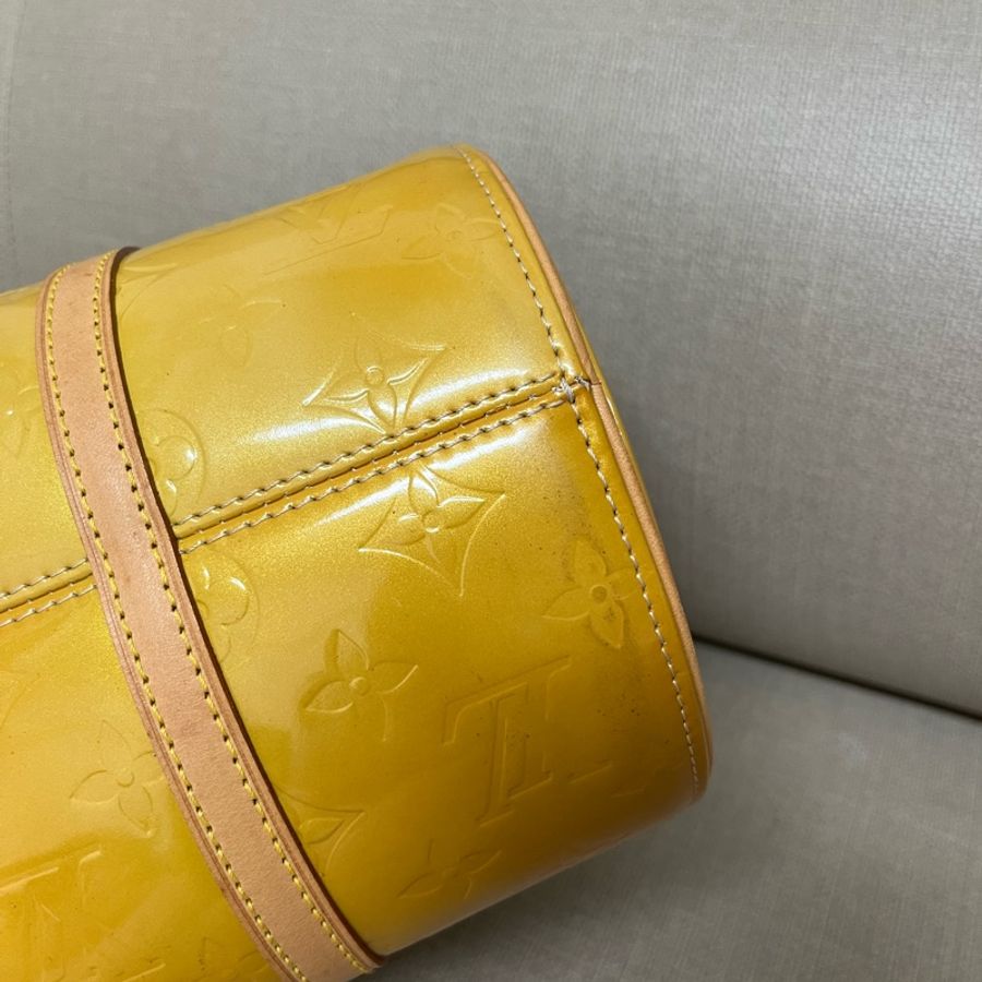 LV Vintage 漆皮壓紋圓筒包-9