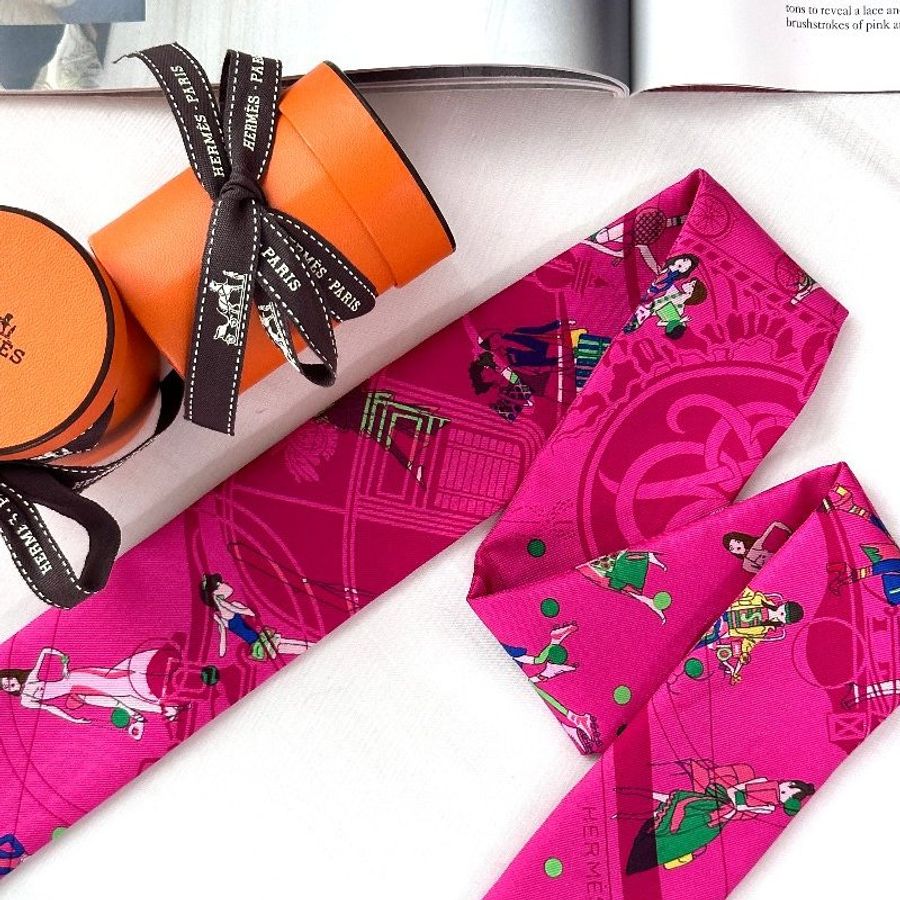 Hermès Twilly 桃色跳舞 / 馬車花紋Lady圖騰絲巾-7