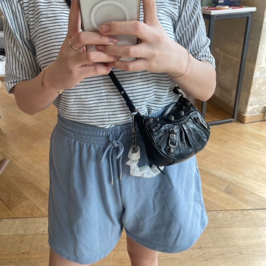 【預購】Balenciaga 巴黎世家 LE CAGOLE 黑色水鑽鱷魚壓紋迷你鏈條斜背包 肩背/腋下包-1