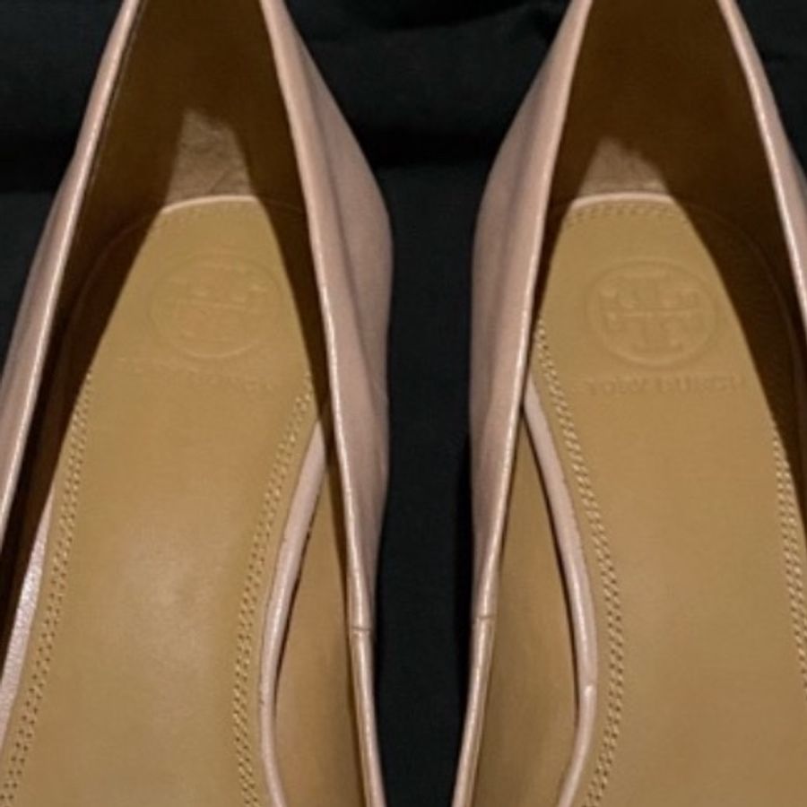 Tory Burch 經典logo粉膚粗跟鞋#7.5-16