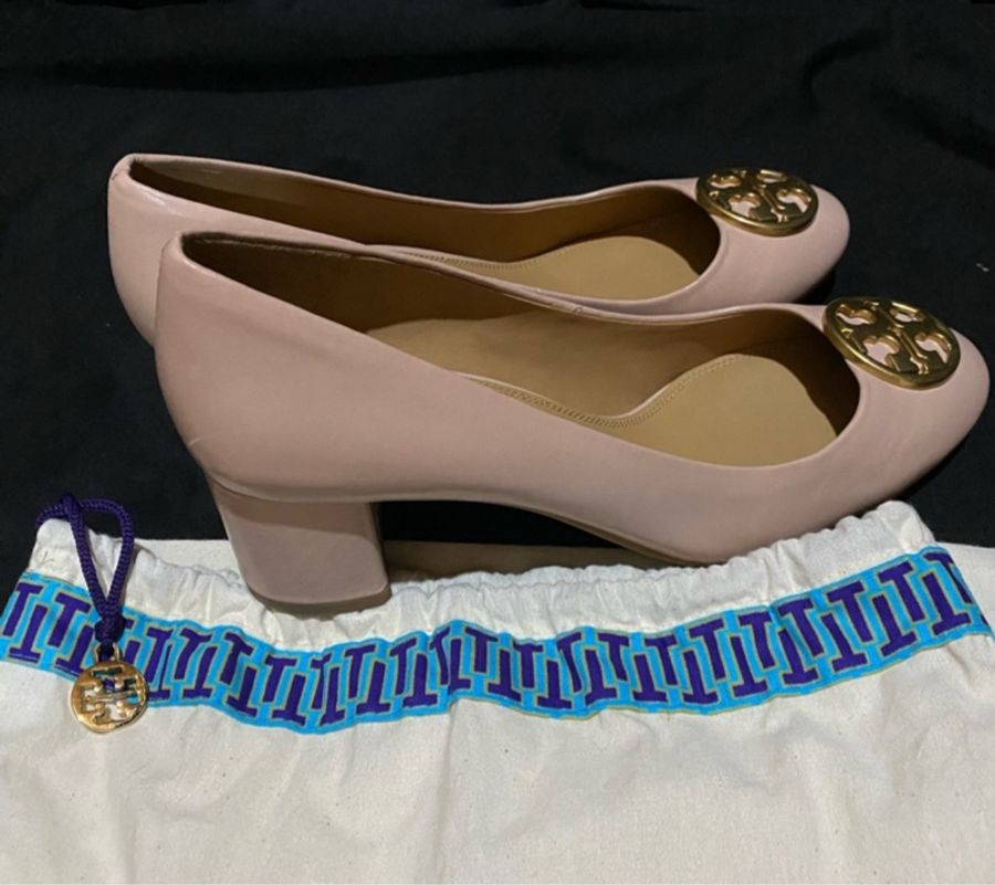 Tory Burch 經典logo粉膚粗跟鞋#7.5-21
