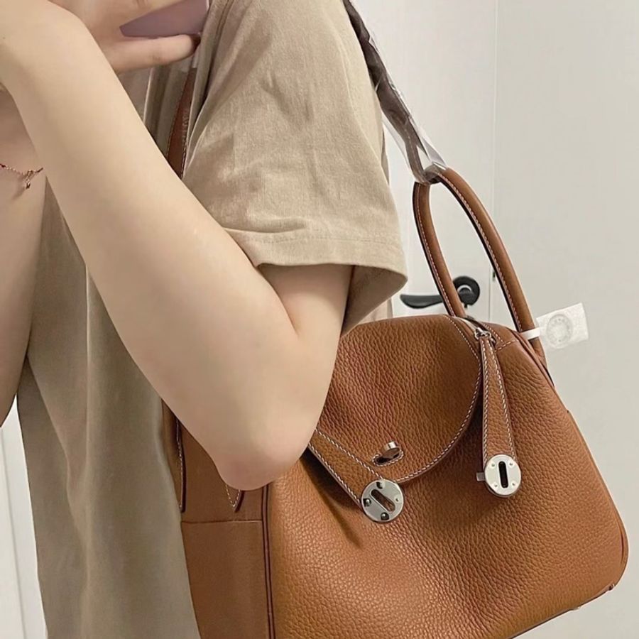 Hermès愛馬仕 Lindy 26CM TC 牛皮轉釦手提/肩背兩用包 金棕gold/銀扣/u刻-7