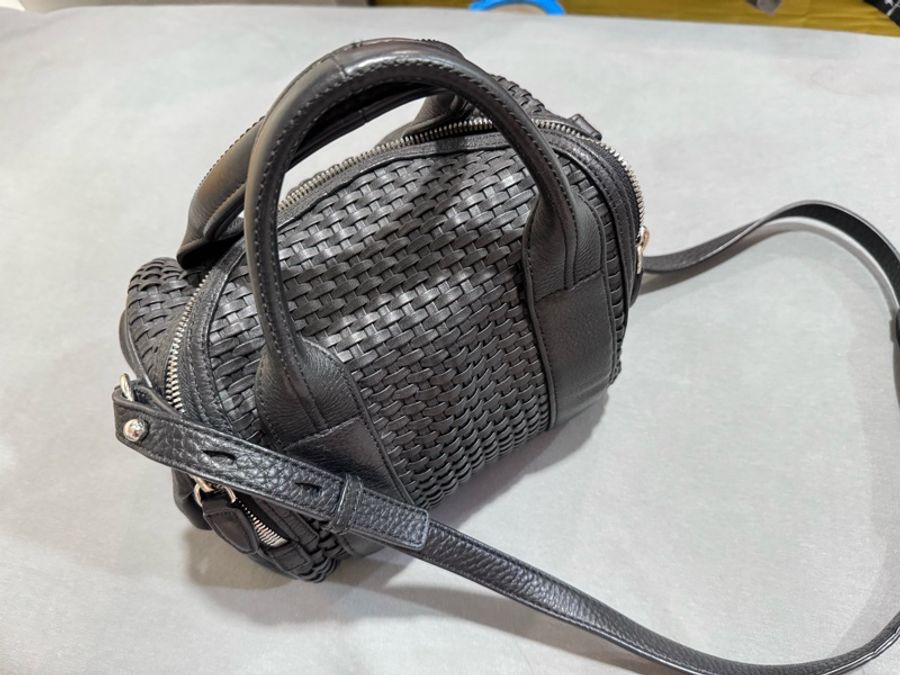 Alexander Wang 珍藏走秀款真皮黑銀小款編織包-14