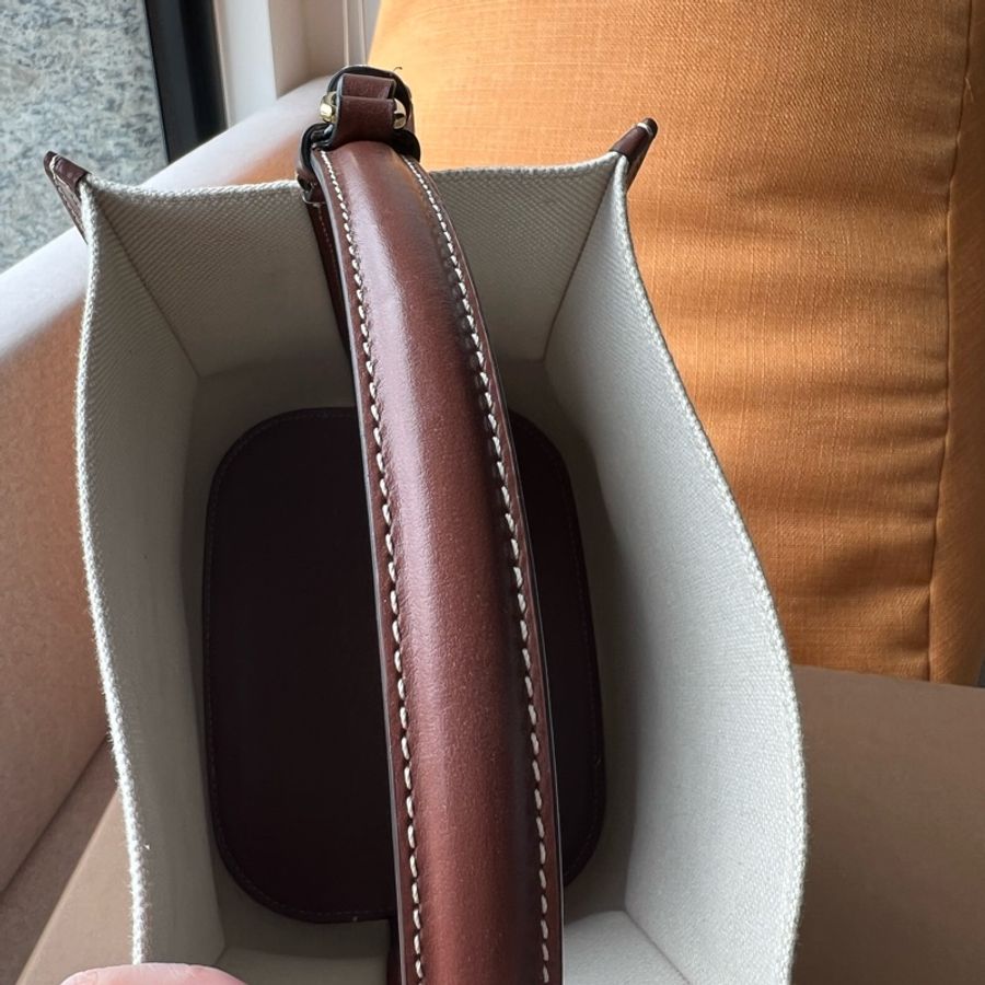 BURBERRY-3