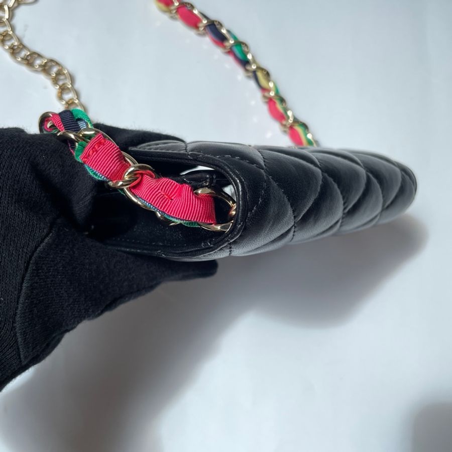 Chanel 黑羊皮淡金釦 彩布穿鍊胸腰包-2