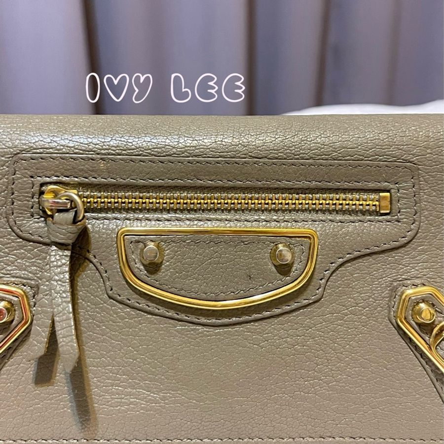 BALENCIAGA 卡其灰綠 金色框 小羊皮翻蓋長夾 錢包 二手精品-2