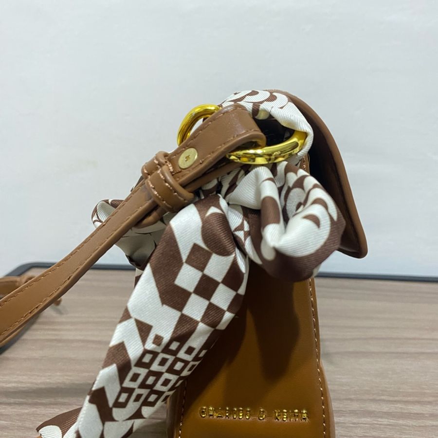CHARLES & KEITH 肩背側背-1