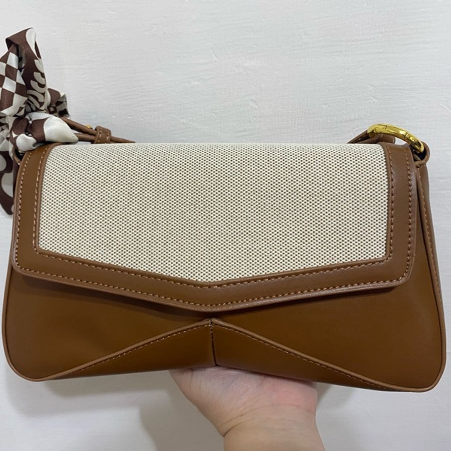 CHARLES & KEITH 肩背側背-5