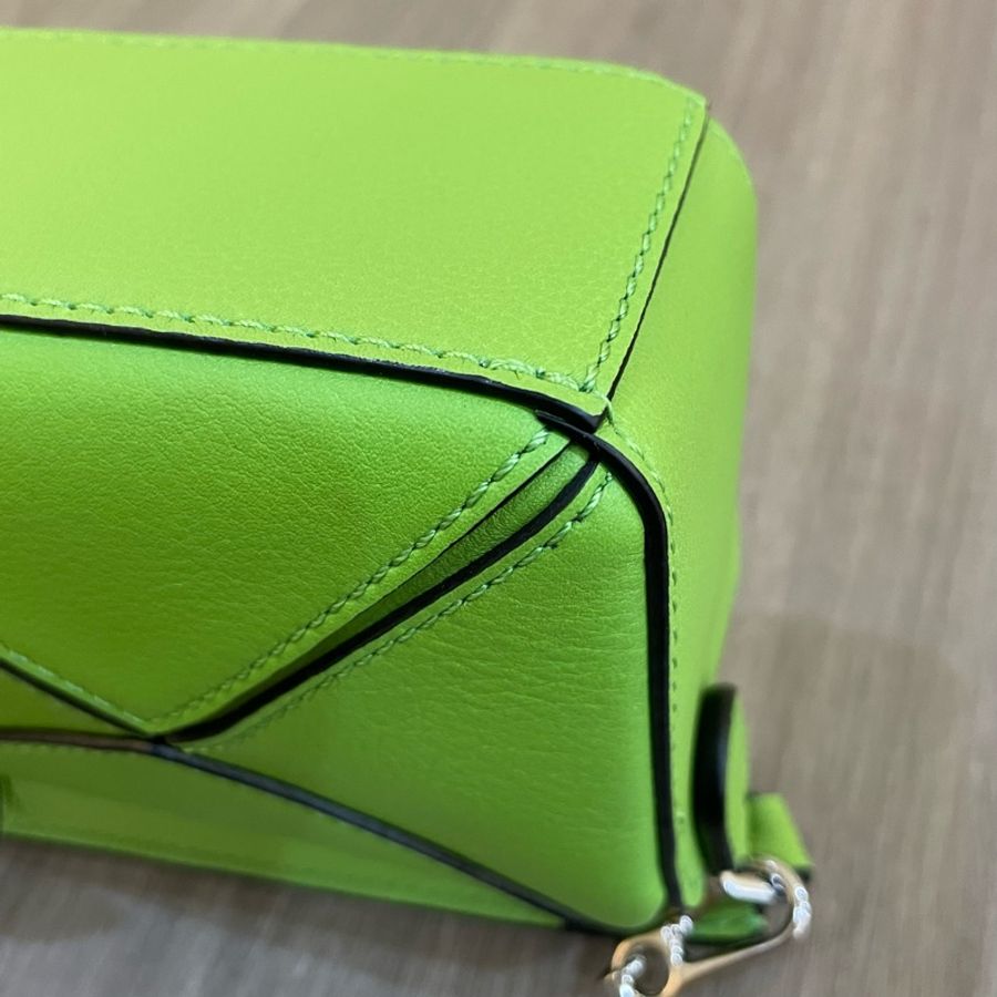 Loewe青綠小牛皮銀鏈Nano Puzzle斜背包-7