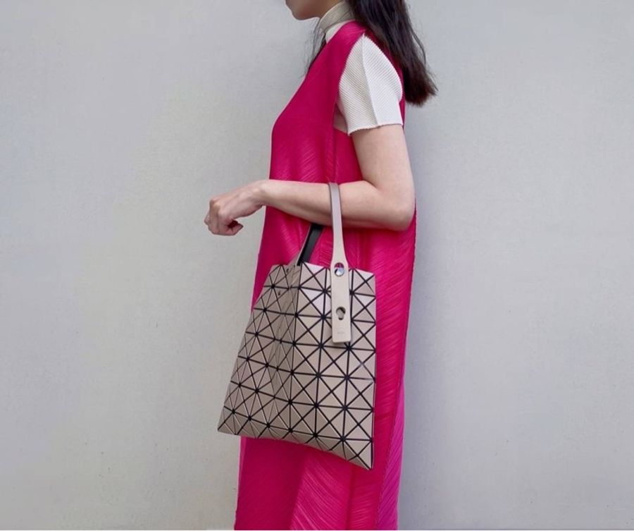 Bao Bao Issey Miyake🇯🇵深米色皮質菱格S托特包(7*7)-1