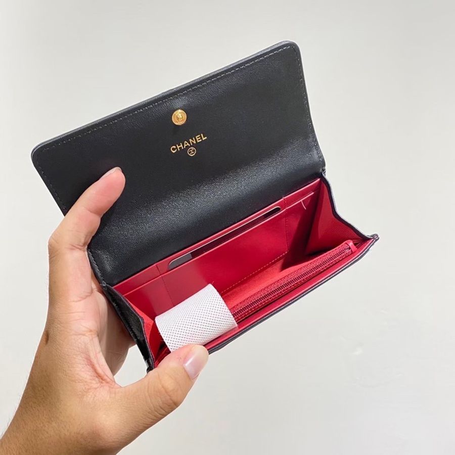 Chanel香奈兒 19系列經典金屬雙C LOGO菱格紋滑面小羊皮暗扣翻蓋皮夾 中夾/黑色/金釦-5