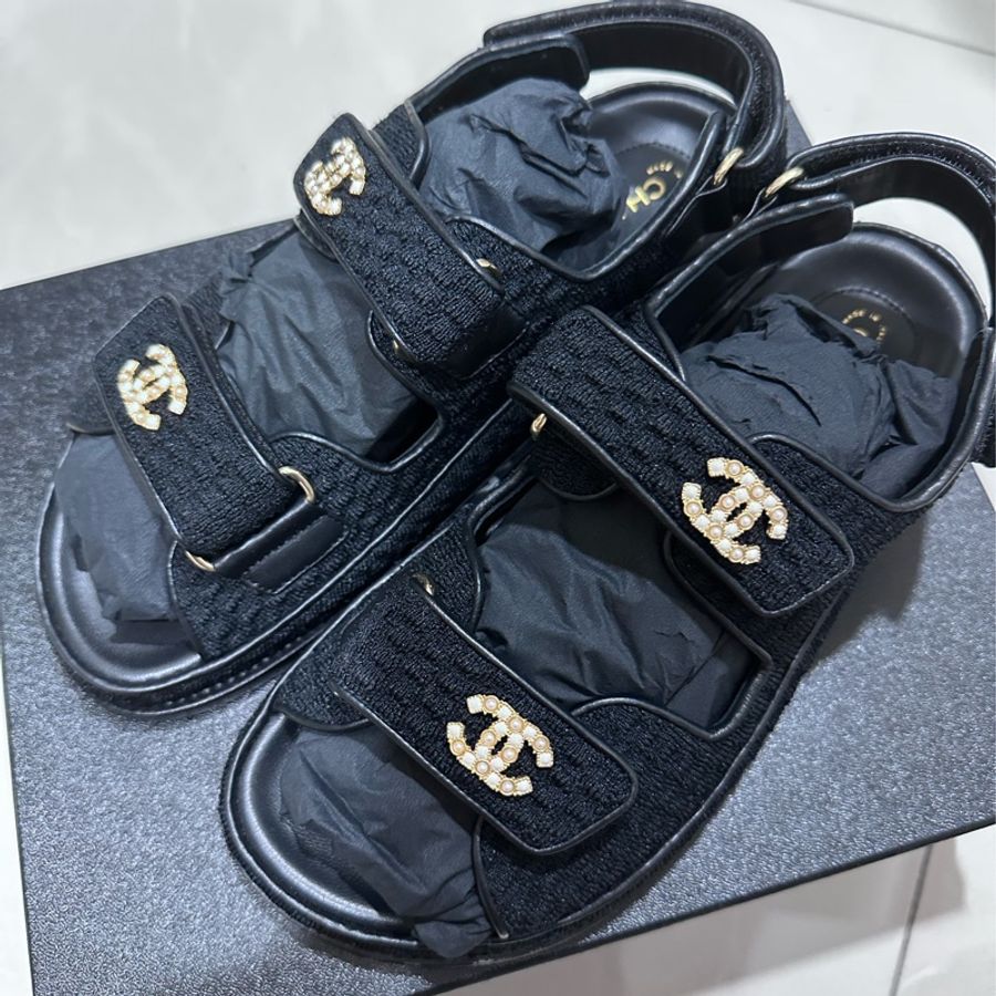 （售出）超難入手🔥Chanel魔鬼氈涼鞋/38碼/全新只試穿落地 （有購證）-16