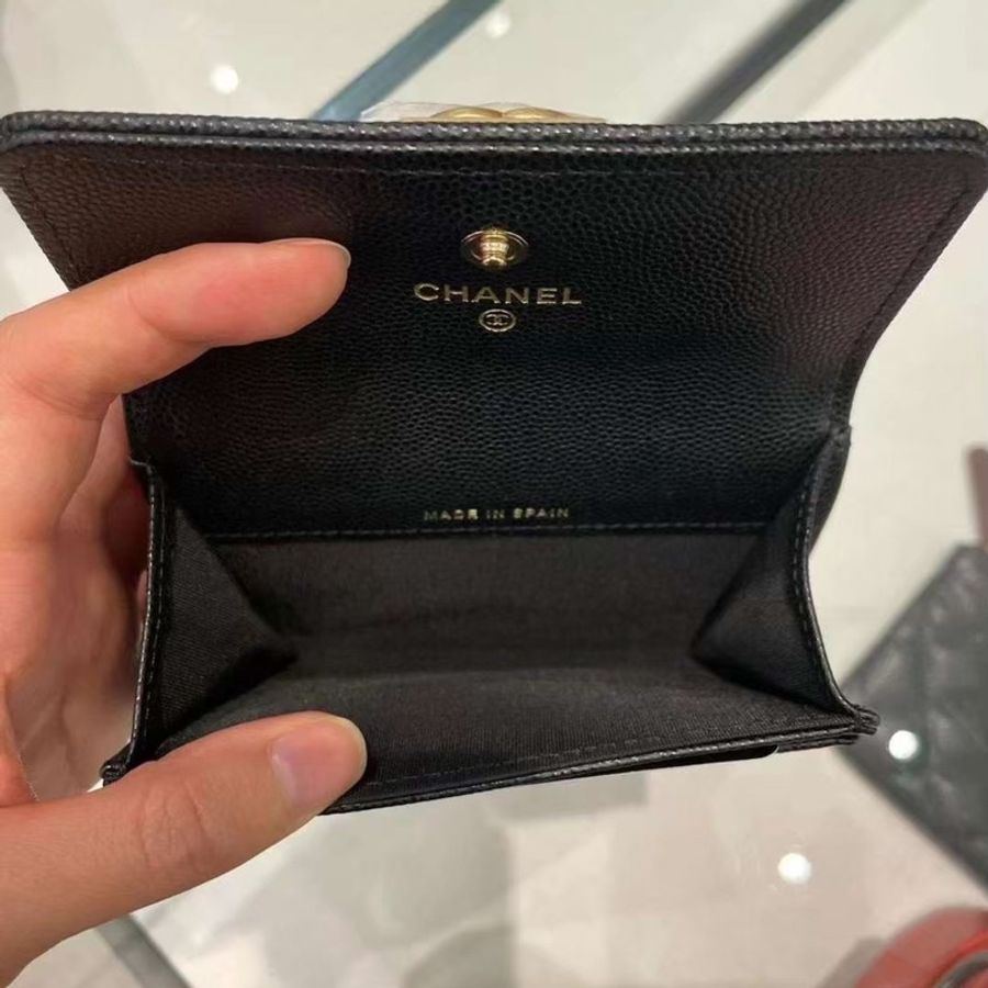 Chanel 香奈兒 BOY系列經典雙C LOGO菱格紋荔枝小牛皮暗扣翻蓋單層卡片夾/零錢包 黑色/金釦-1