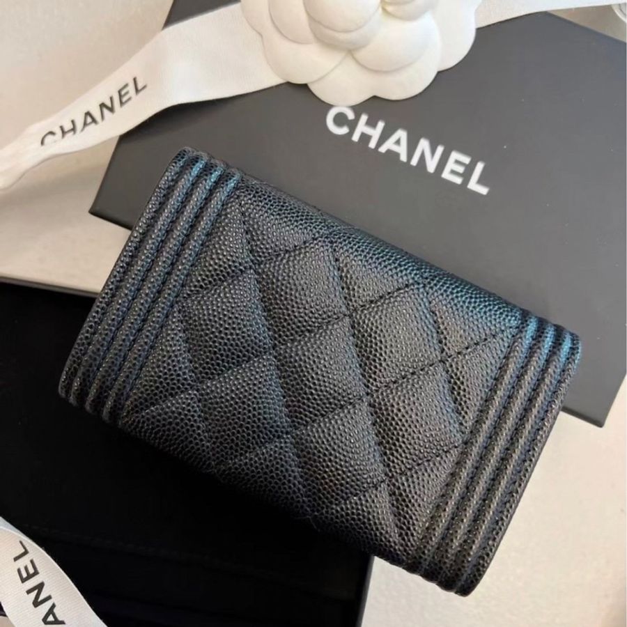 Chanel 香奈兒 BOY系列經典雙C LOGO菱格紋荔枝小牛皮暗扣翻蓋單層卡片夾/零錢包 黑色/金釦-6