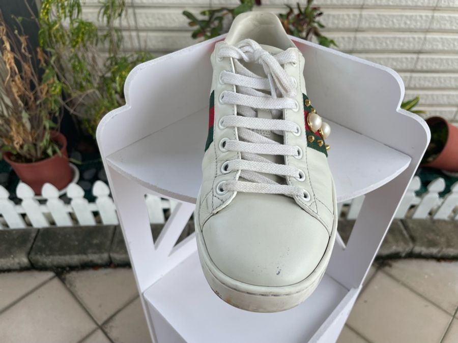GUCCI Ace 鉚釘珍珠細節牛皮繫帶小白鞋37-4