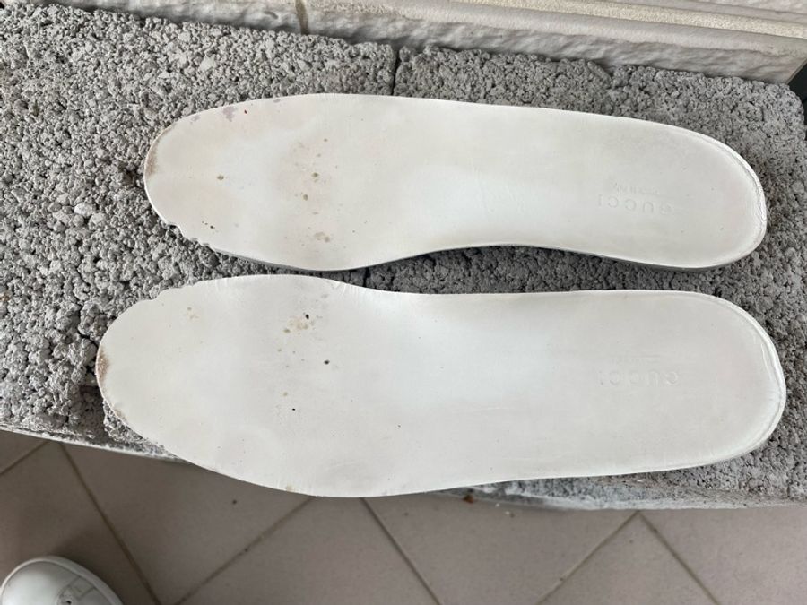 GUCCI Ace 鉚釘珍珠細節牛皮繫帶小白鞋37-15
