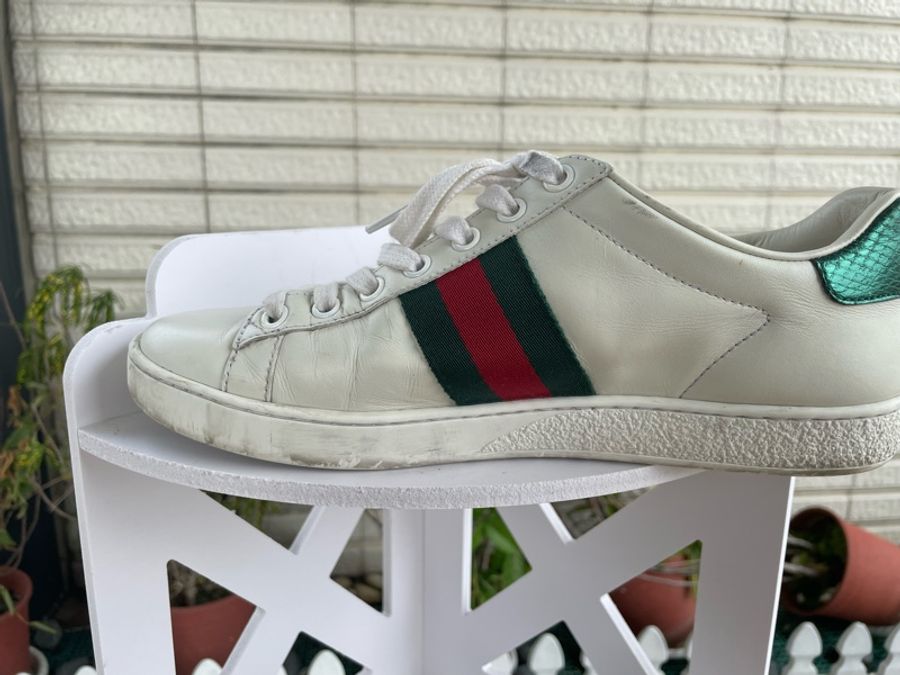 GUCCI Ace 鉚釘珍珠細節牛皮繫帶小白鞋37-18