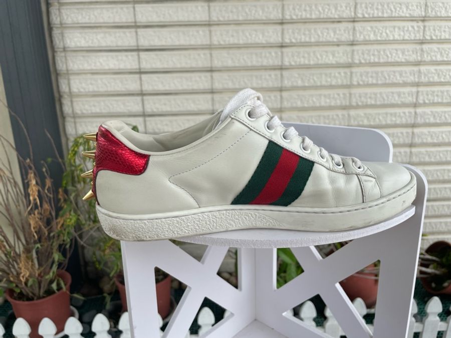 GUCCI Ace 鉚釘珍珠細節牛皮繫帶小白鞋37-20