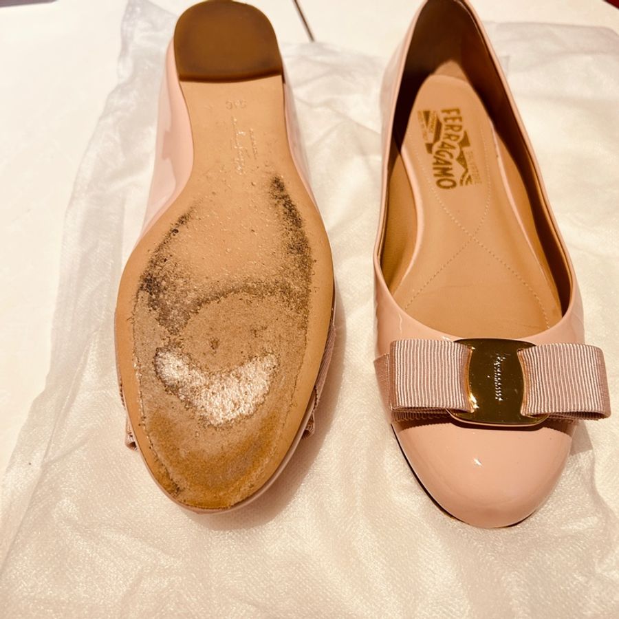 Salvatore Ferragamo VARINA 漆皮娃娃鞋 粉裸色 價錢可議-5