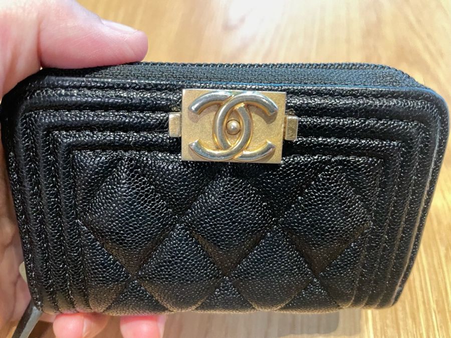 78新/有錢也難買「27開Chanel Boy 荔枝牛皮金釦」-1