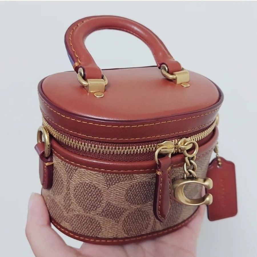 coach 小廢包 小盒子 化妝盒 盒子包 經典 老花 包包 精品 專櫃 正品 側背 肩背 斜揹-2