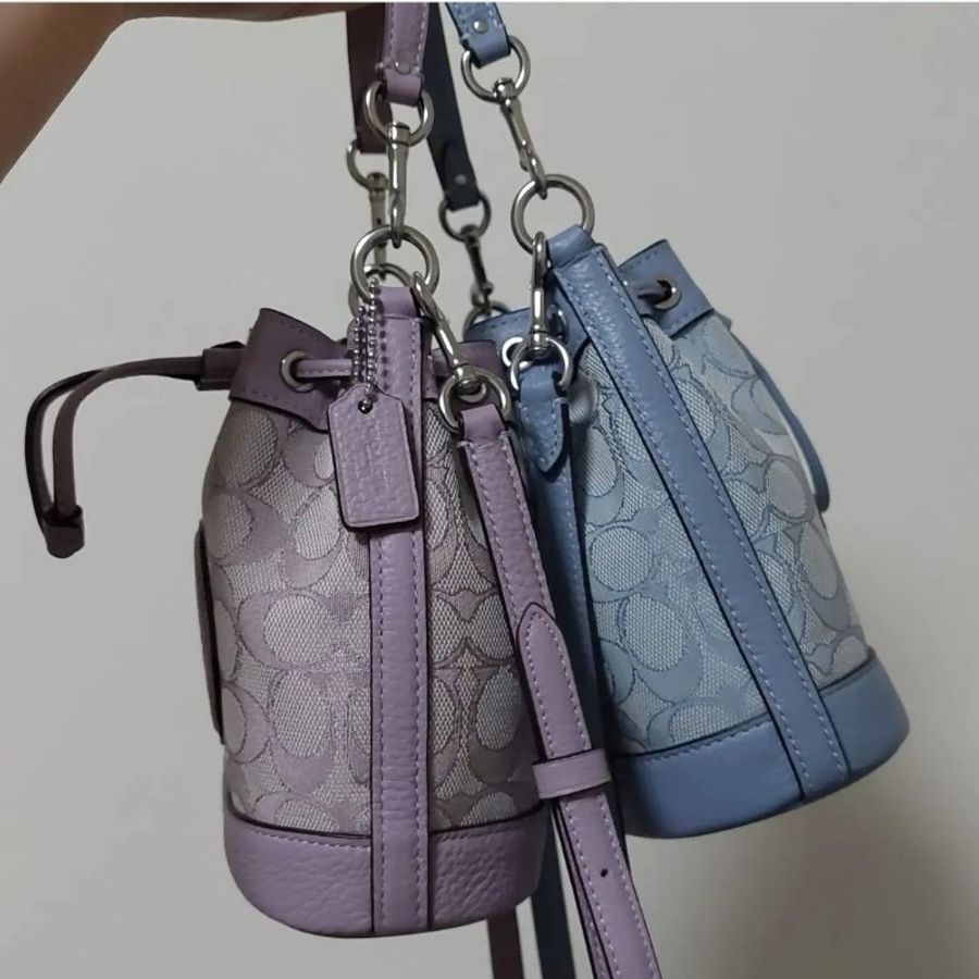 coach 水桶包 迷你小水桶 小廢包 淺紫色 緹花布 老花 經典 包包 精品 專櫃 正品 手提 側背 肩背 斜揹-2