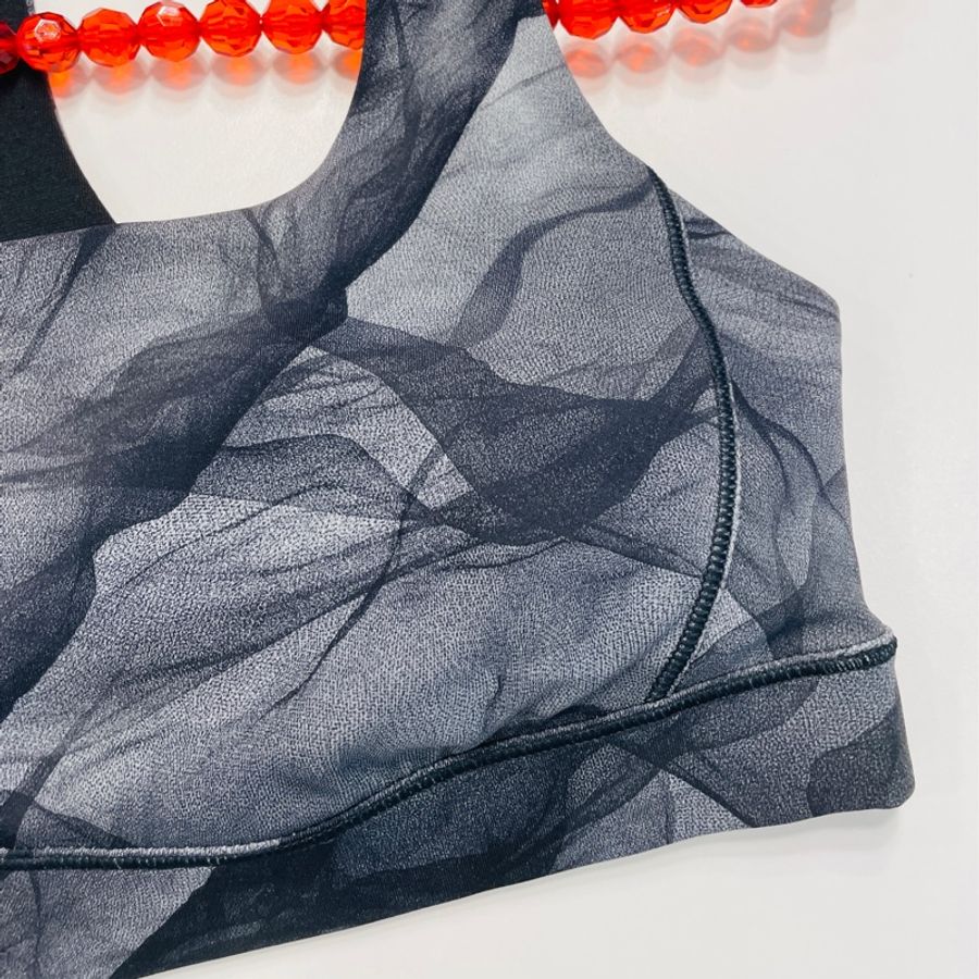 瑜伽老師出清🧘近全新二手正品lululemon黑白漸層款8號/瑜珈上衣/運動/健身/購買隨機贈瑜珈褲(看圖看內文)-2