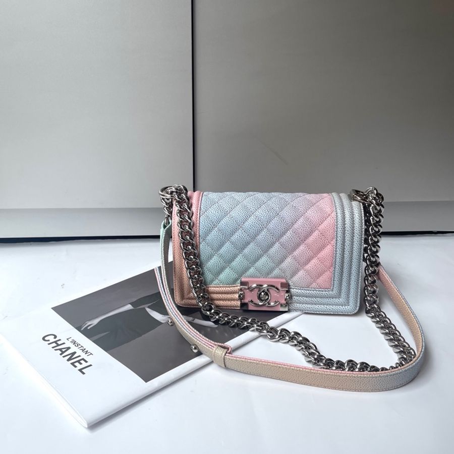 Chanel 限量版粉彩荔枝皮Boy包 (20cm)-0