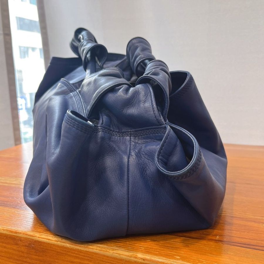 LOEWE 羅威 藍色 全皮 大款 空氣包/手提購物包-3