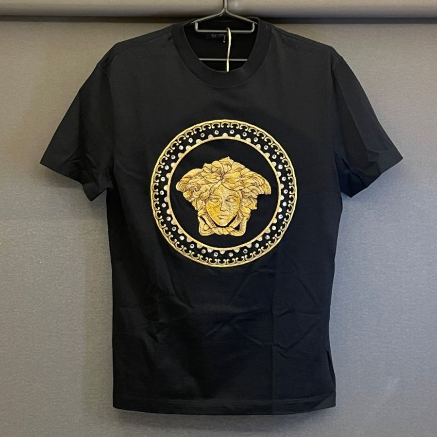 【VERSACE 凡賽斯】 女王頭 刺繡 帶鑽 專櫃買3萬5 #二手精品 #男性短袖 #s號-0