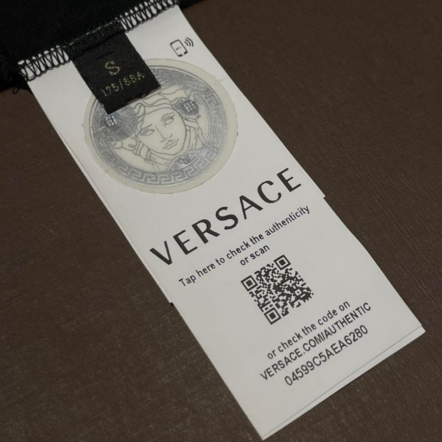 【VERSACE 凡賽斯】 女王頭 刺繡 帶鑽 專櫃買3萬5 #二手精品 #男性短袖 #s號-3
