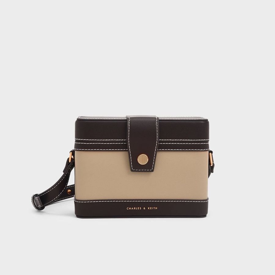 CHARLES&KEITH-Bronte 斜背小方包-柔沙色/斜背包/全新-0
