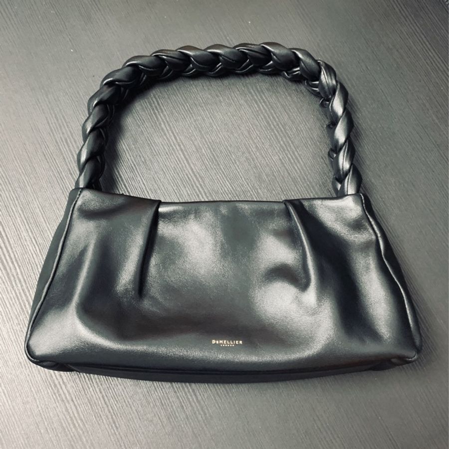 英國凱特王妃御用品牌DeMellier Genova Bag黑色 肩背雲朵包-3