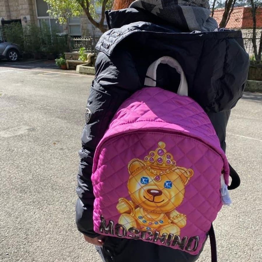 🐻Moschino珠寶皇冠小熊菱格車縫後背包-3