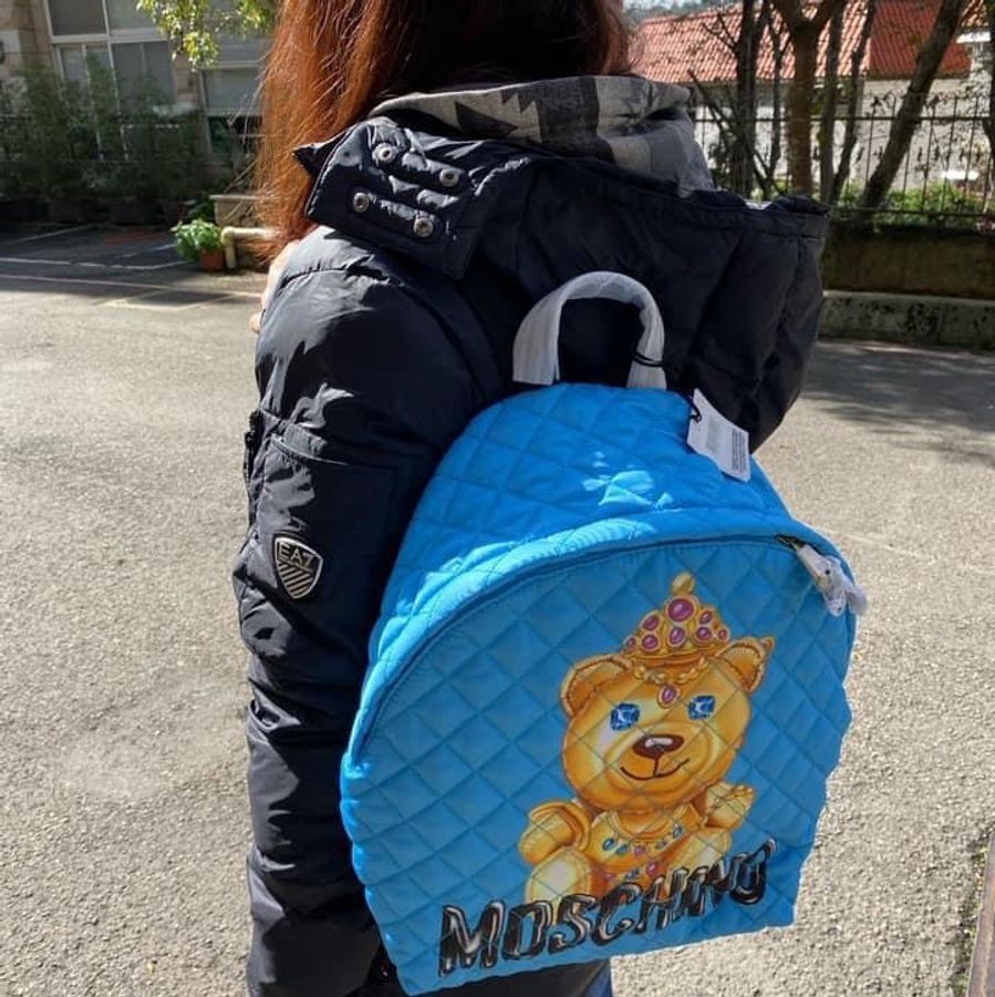 🐻Moschino珠寶皇冠小熊菱格車縫後背包-16