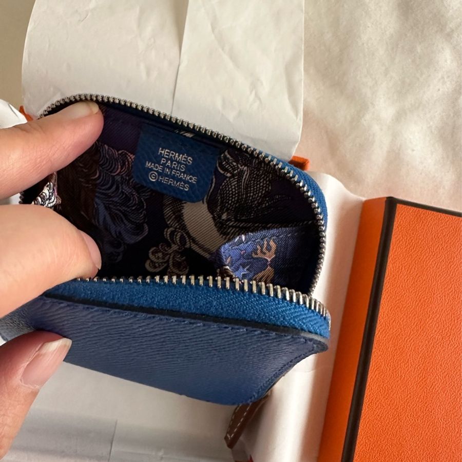 Hermes 台灣購證 全新絲巾零錢包 法國藍X餅乾色-1