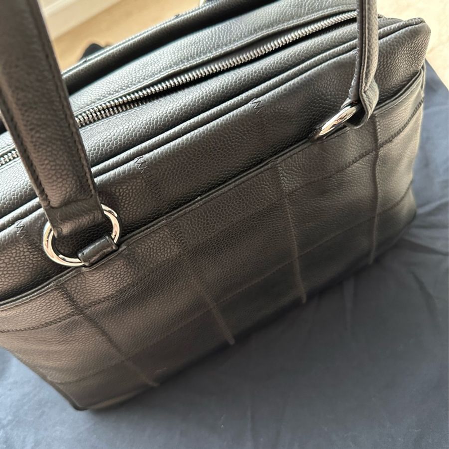 Chanel黑色Trendy LOGO銀牌冰塊包 99新 台灣專櫃購入 手提/肩背兩用包-3