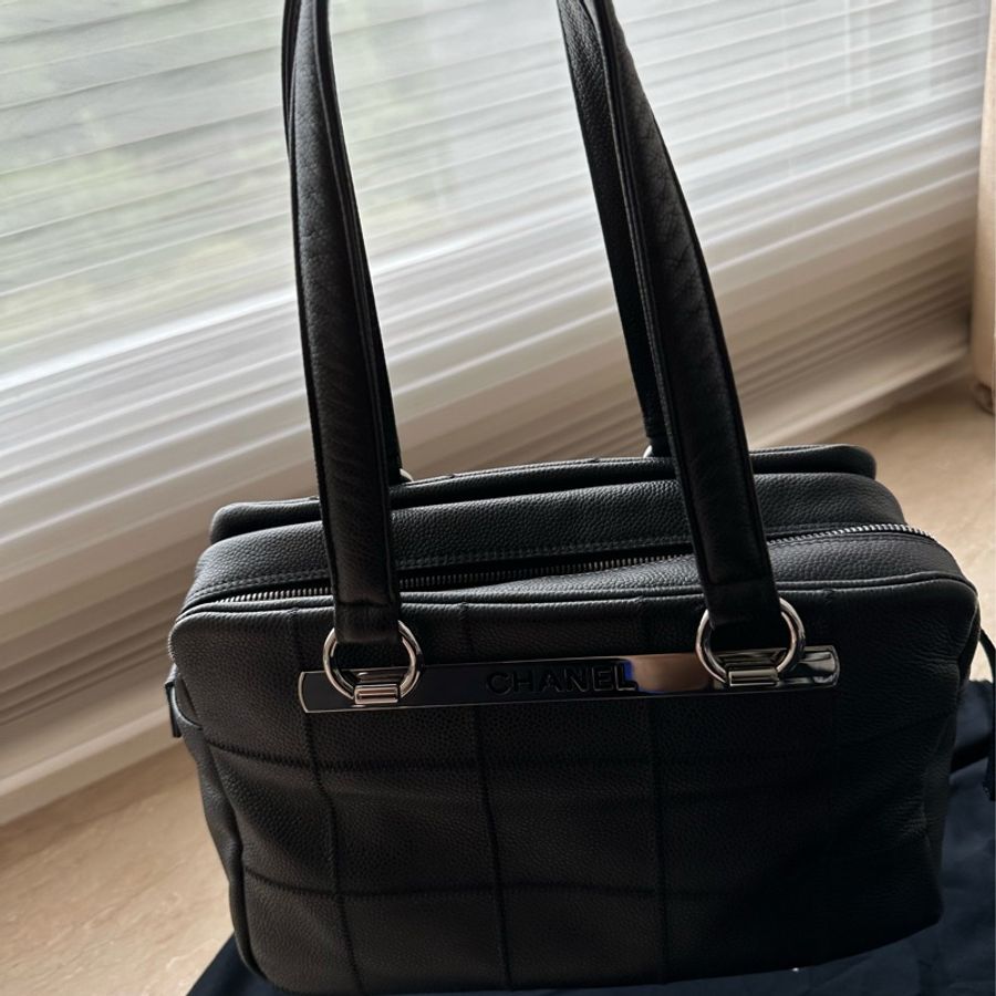 Chanel黑色Trendy LOGO銀牌冰塊包 99新 台灣專櫃購入 手提/肩背兩用包-32