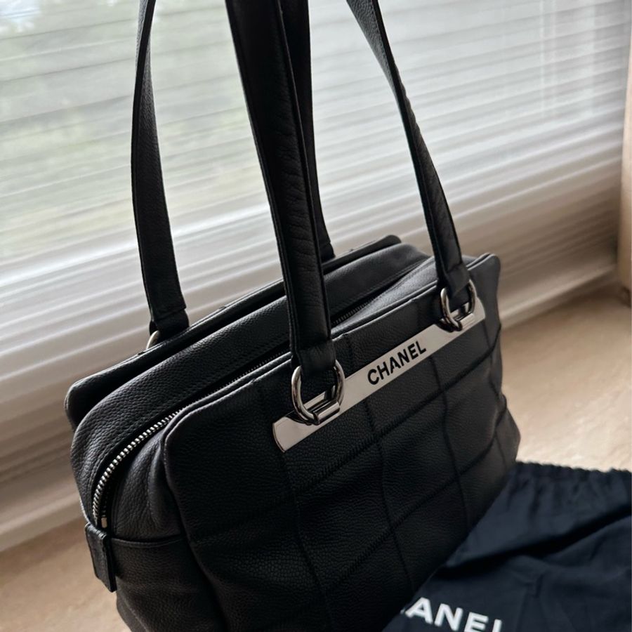 Chanel黑色Trendy LOGO銀牌冰塊包 99新 台灣專櫃購入 手提/肩背兩用包-2