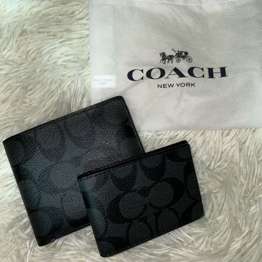 COACH 滿版老花短皮夾 經典黑(F74993)-0