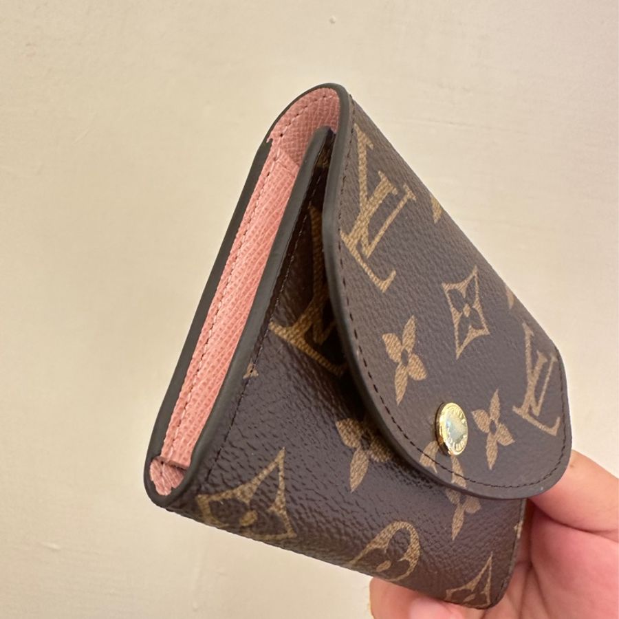LV 花紋內粉釦式卡片零錢包-1