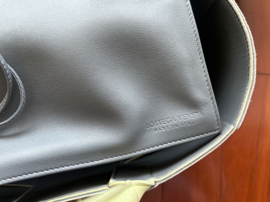 Bottega Veneta Arco toto 檸檬色拼深灰色 羊皮-13