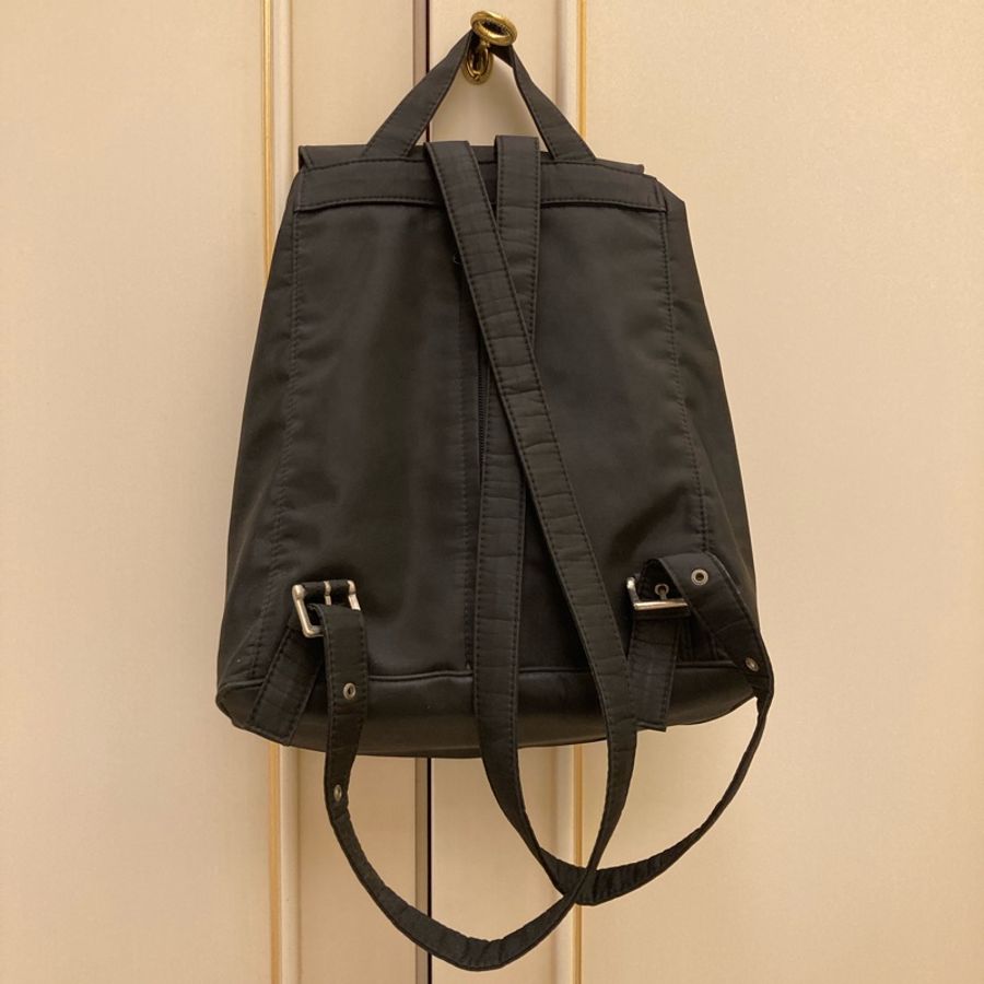 Vintage Moschino 黑色後肩包 (不議價)-6