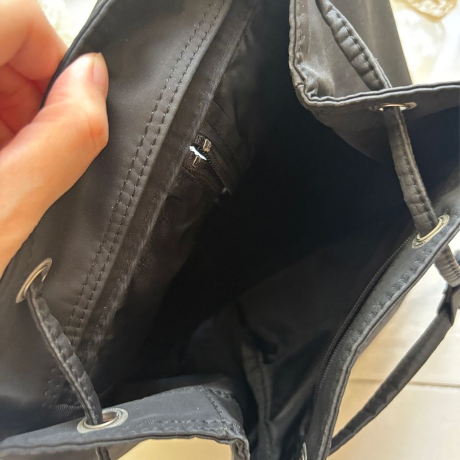 Vintage Moschino 黑色後肩包 (不議價)-16