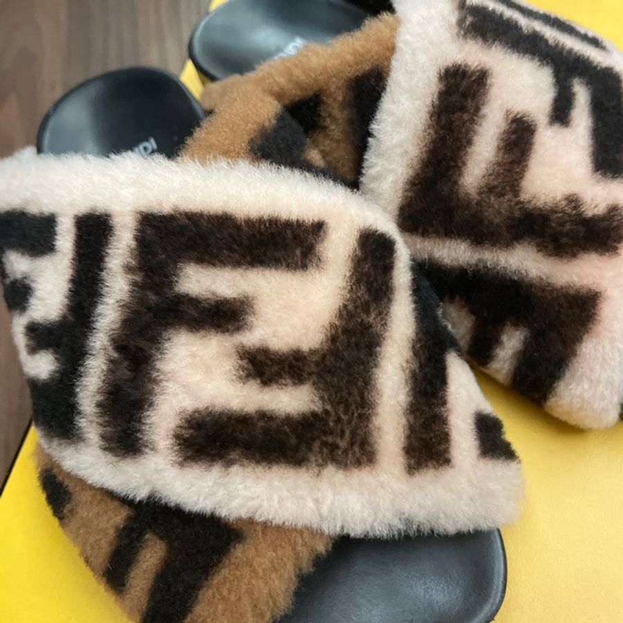 FENDI logo 拖鞋 36  經典 休閒拖鞋 舒適 毛絨 毛毛拖鞋 舒適 皮革休閒鞋 爆款-2
