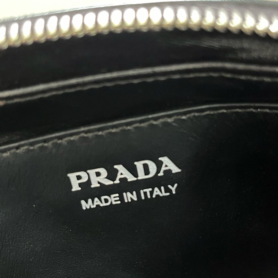 Prada 黑色全皮腰包-17