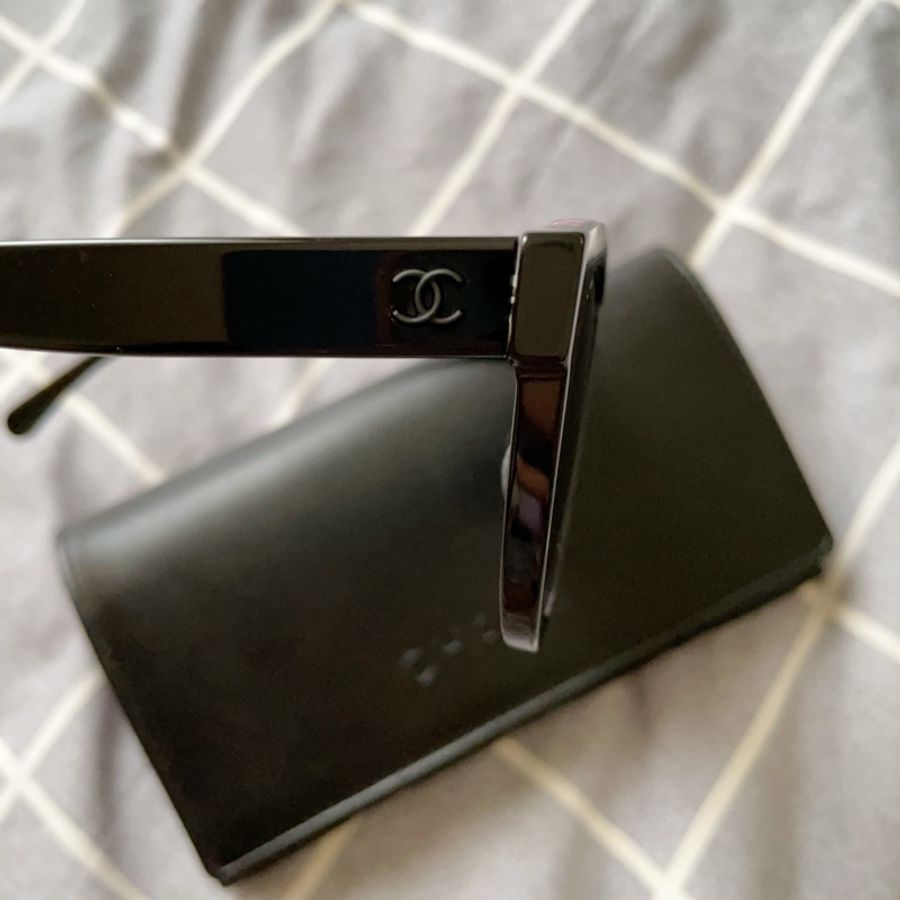 再降!【CHANEL】95成新!粉紅LOGO太陽眼鏡、墨鏡-1