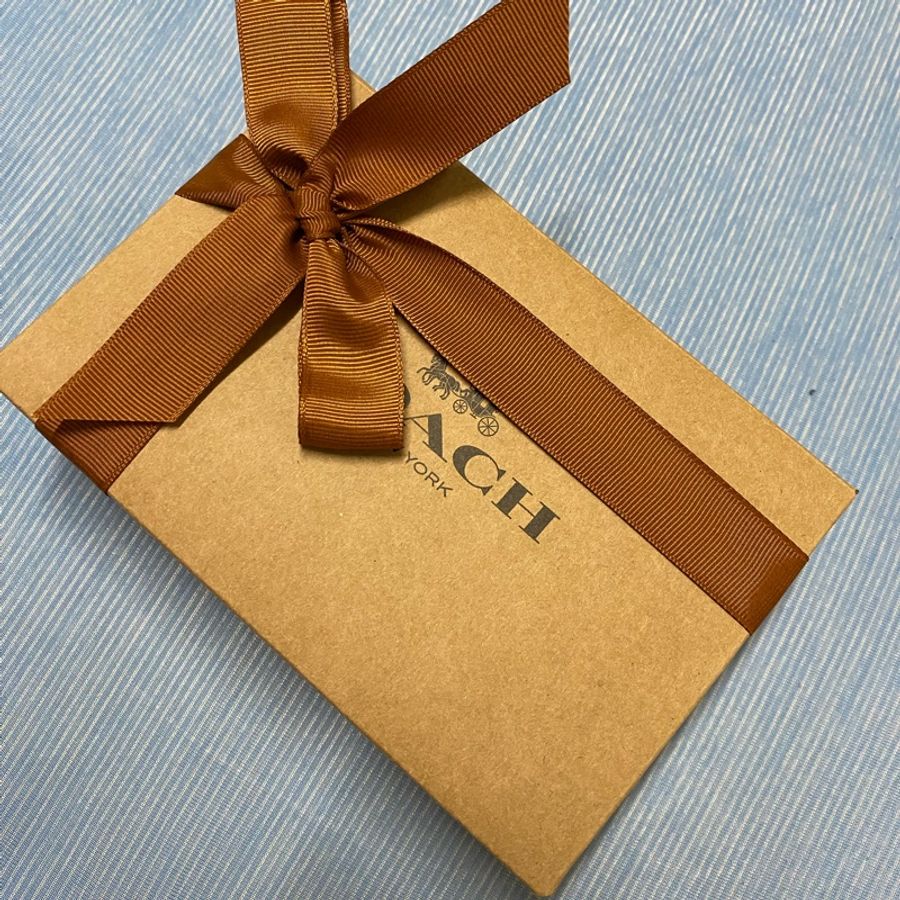 正品 coach 黑色 牛皮 對開 拉鍊C logo 短夾-5