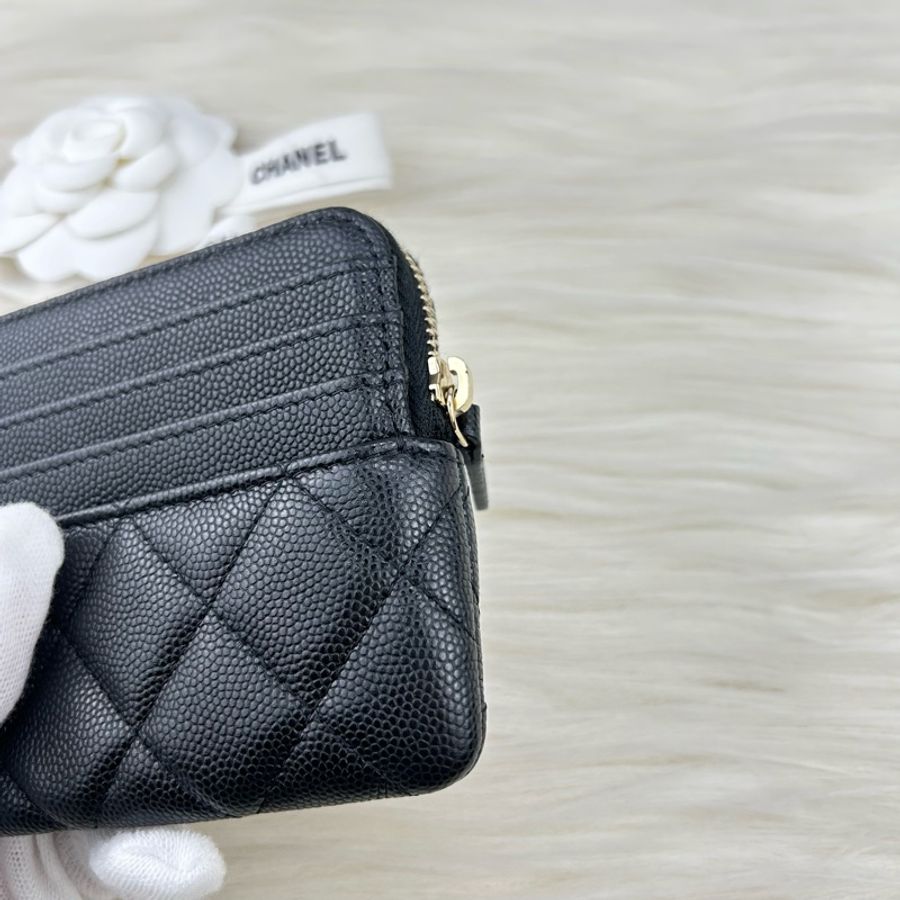 CHANEL 香奈兒 經典款 雙C 方形拉鍊卡片零錢包(黑色 x 荔枝紋牛皮 x 金釦)-7