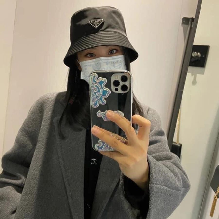 近新 盒裝 PRADA 經典黑色 尼龍漁夫帽 M號 黃金尺寸-9